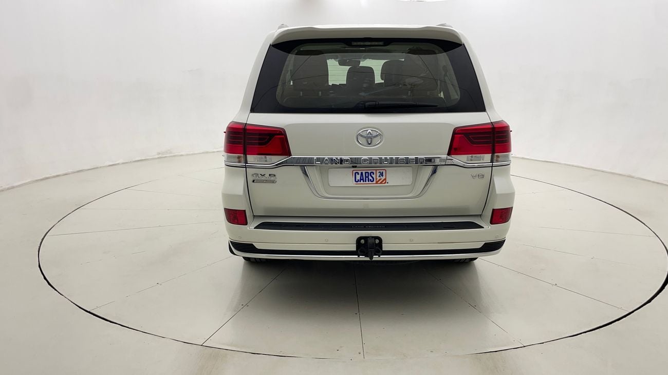 تويوتا لاند كروزر GXR GRAND TOURING 4 | بدون دفعة مقدمة | اختبار القيادة في المنزل
