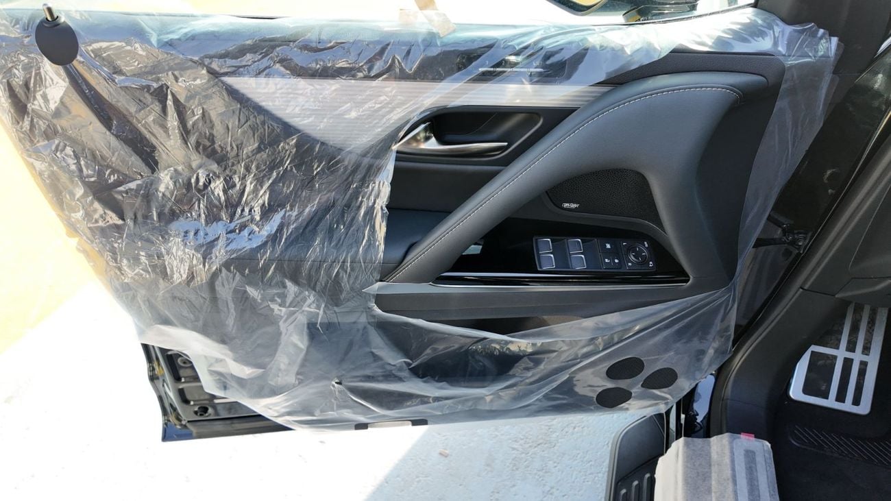 لكزس LX 700h F Sport