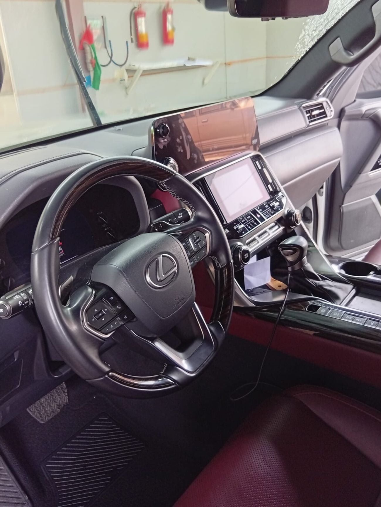 Lexus LX600