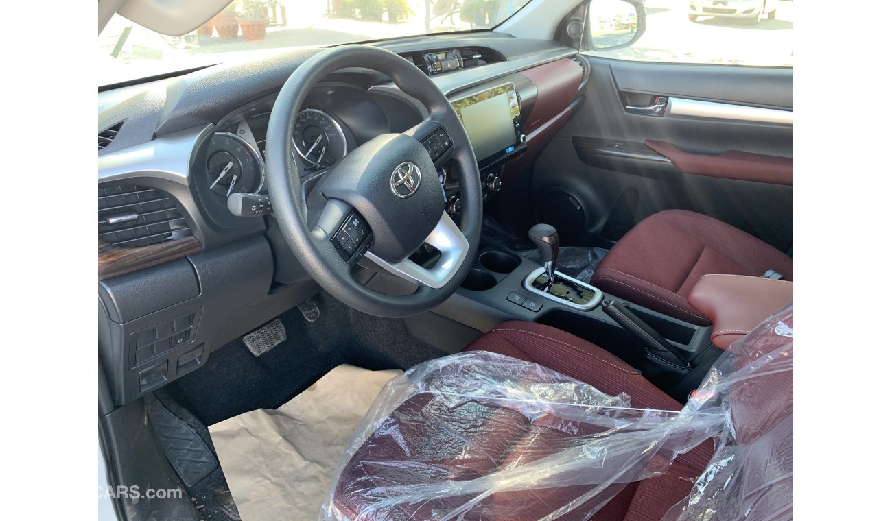 Toyota Hilux SR5 PETROL 2021 ( PUSH START - WOOD )