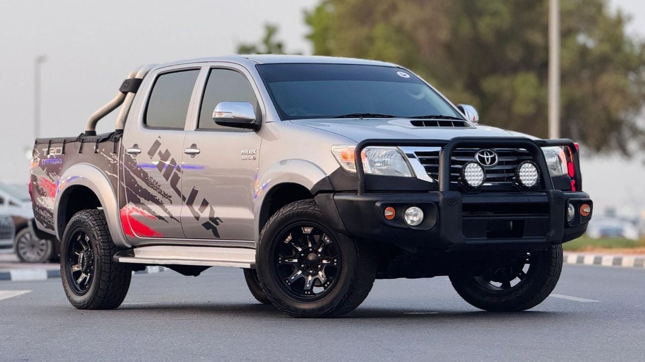 Toyota Hilux DOUBLE CABIN | 3.0L DIESEL | BULL BAR + ROLL BAR | RHD | AUTOMATIC  TRANSMISSION | 2015