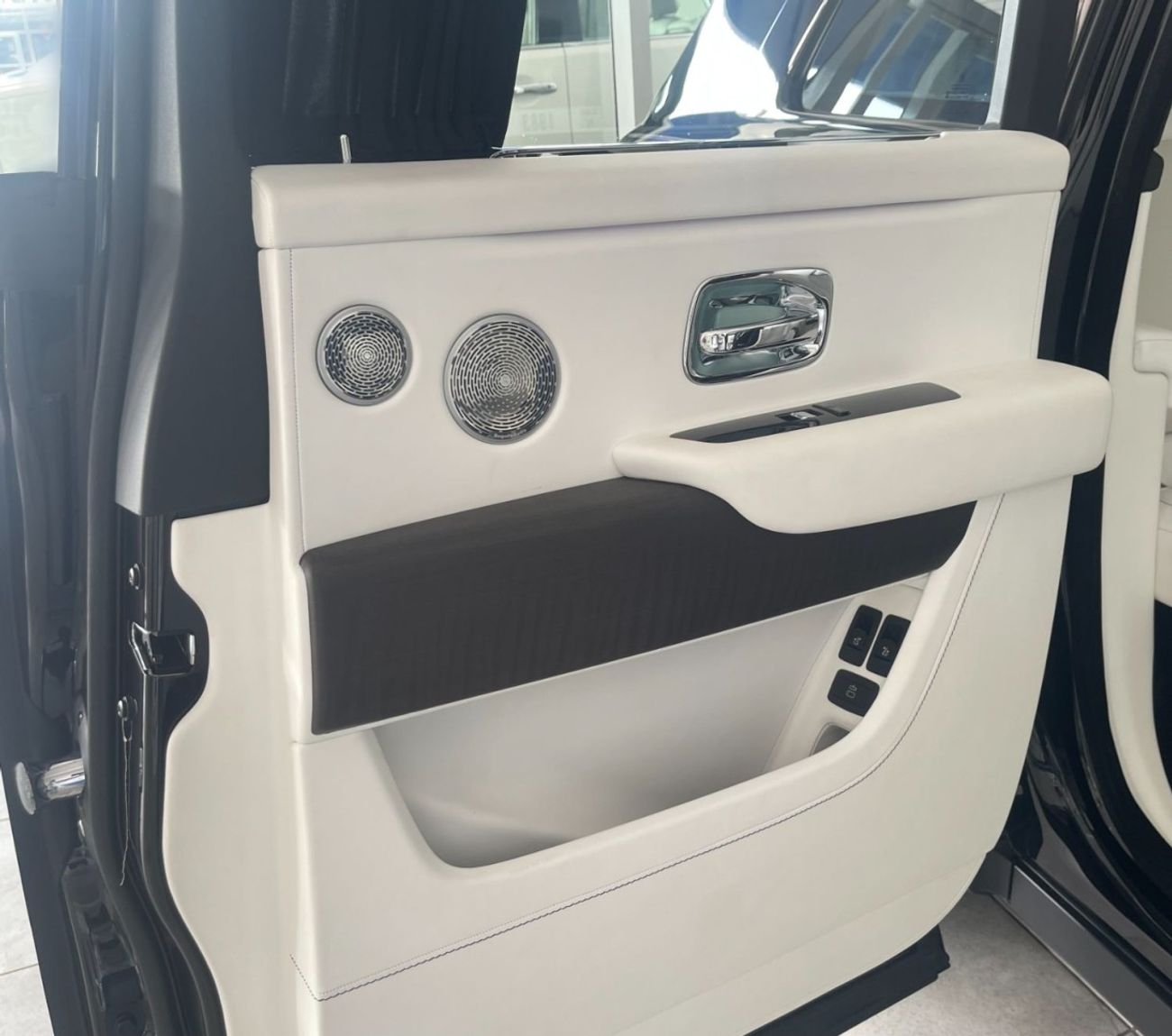 Rolls-Royce Cullinan STD 6.7L 12CYL EXCELLENT CONDITION