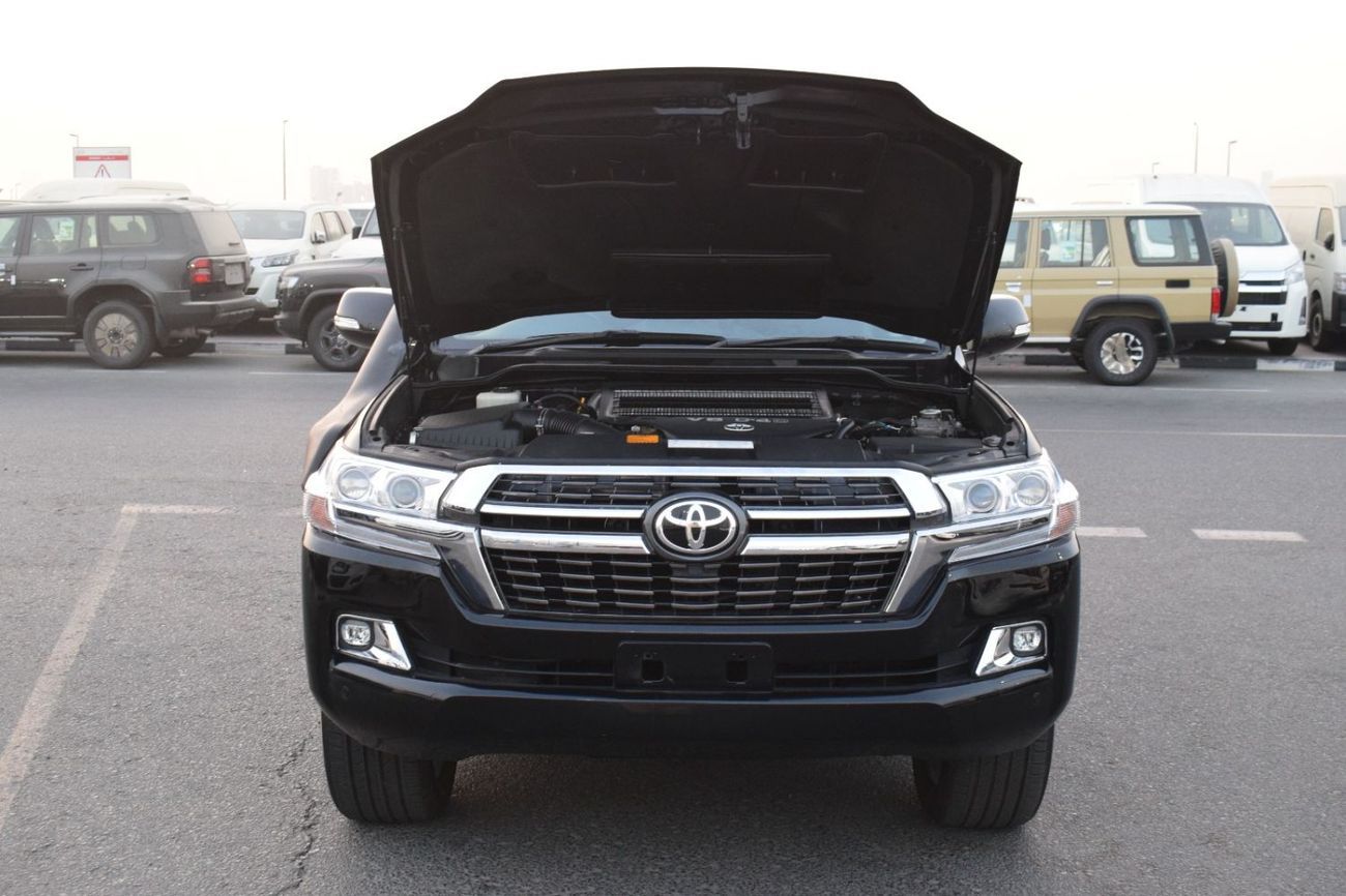 تويوتا لاند كروزر 2021 TOYOTA LAND CRUISER V8 FULL OPTION