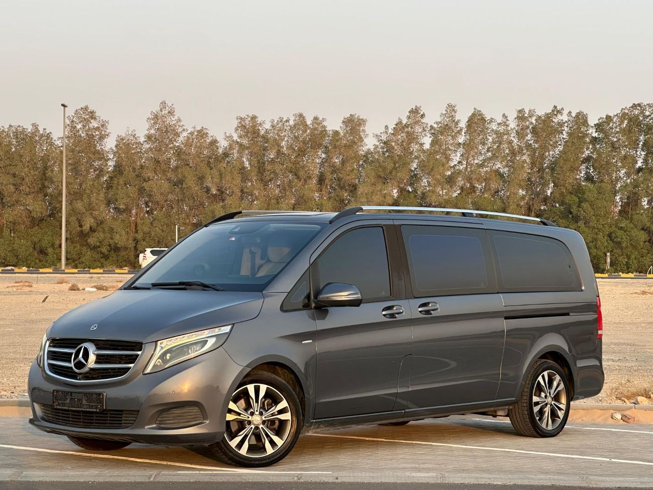 Mercedes-Benz V 250 MERCEDES V-250 2018 GCC FULL OPTION // PERFECT CONDITION