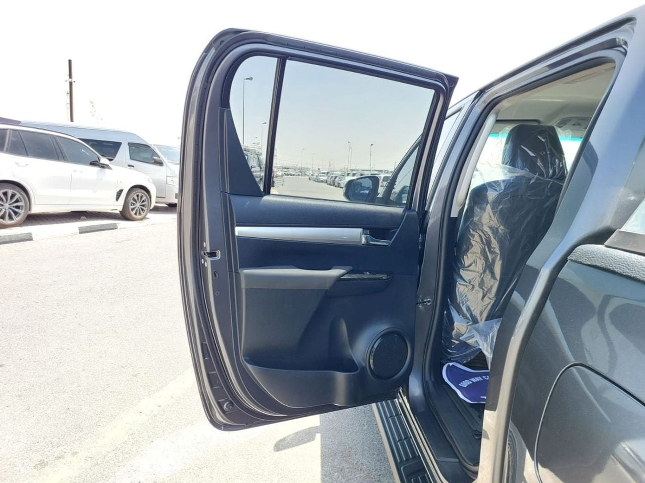 تويوتا هيلوكس TOYOTA HILUX PICKUP RHD 2017 MODEL 2.8 L DIESEL AUTOMATIC(PM93721)