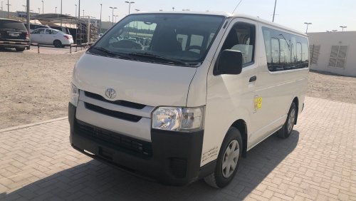 Toyota Hiace Toyota Hiace Bus 13 seater, model:2015. Free of accident