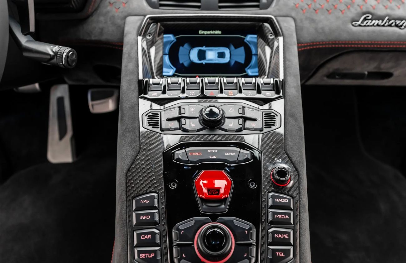 لامبورغيني أفينتادور 6.5L V12 Naturally Aspirated Engine