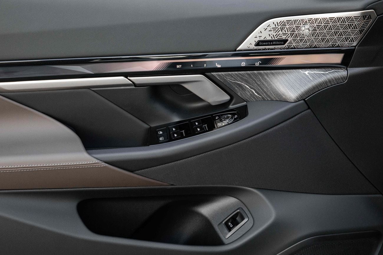 BMW 520i 520i M-Kit | 5,484 P.M | 0% Downpayment | BMW Warranty + 8 Years Service Contract!