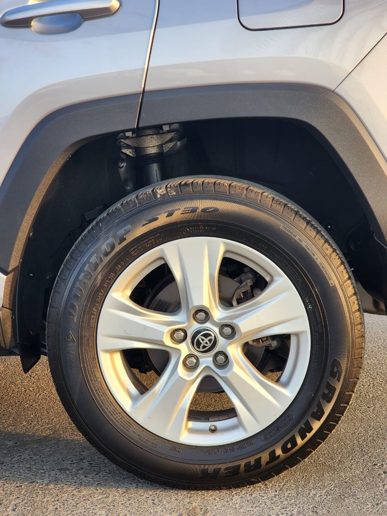 Toyota RAV4 TOYOTA RAV4 XLE 2021