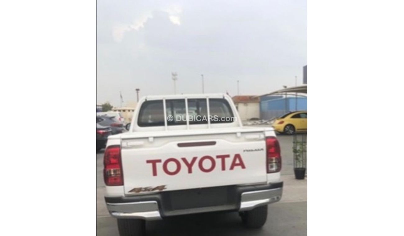 Toyota Hilux Diesel,2.4L,4x4