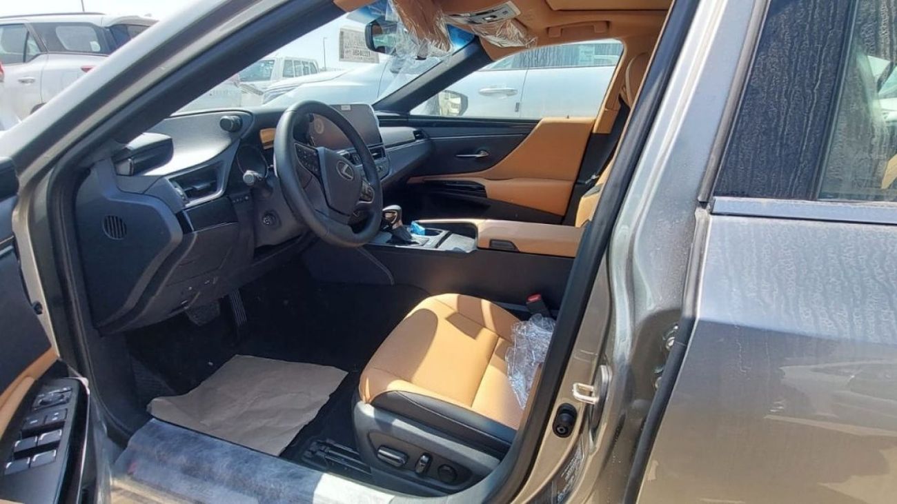 Lexus ES 300 Lexus ES300h 2.5L Hybrid, Sedan, Model 2023