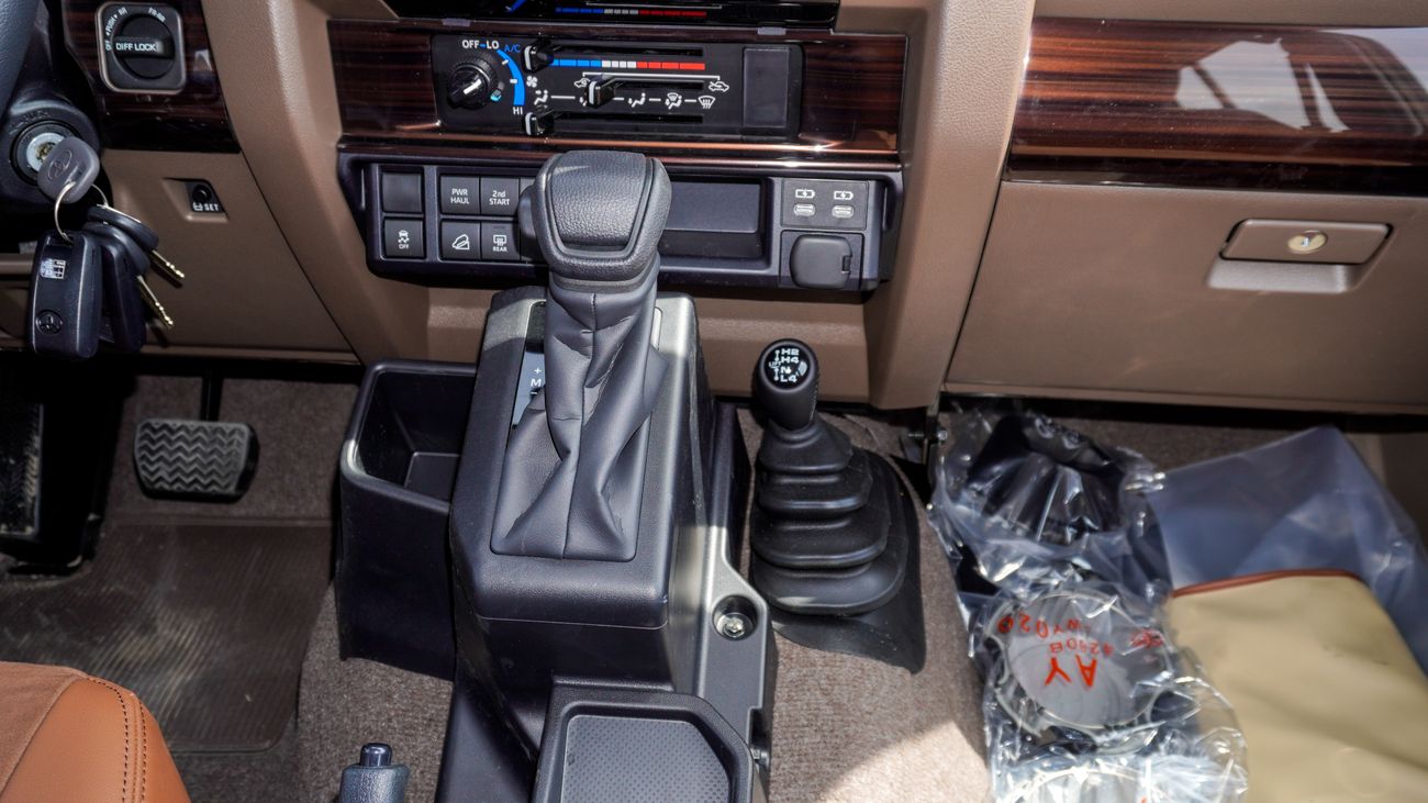 Toyota Land Cruiser 70 LX 2.8 L d