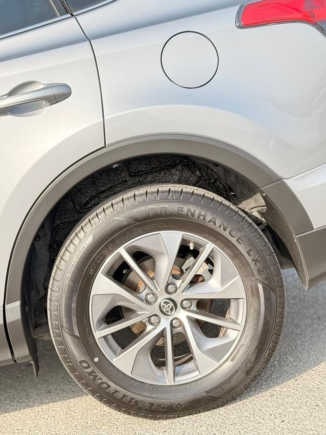 تويوتا راف ٤ VXR XLE 2.5L