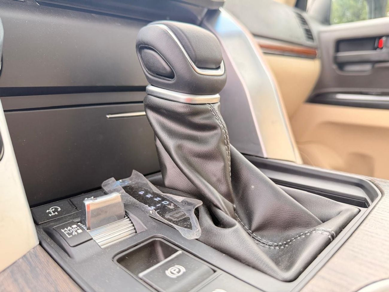 Toyota Land Cruiser GXR 4.0L (271 HP) 4WD