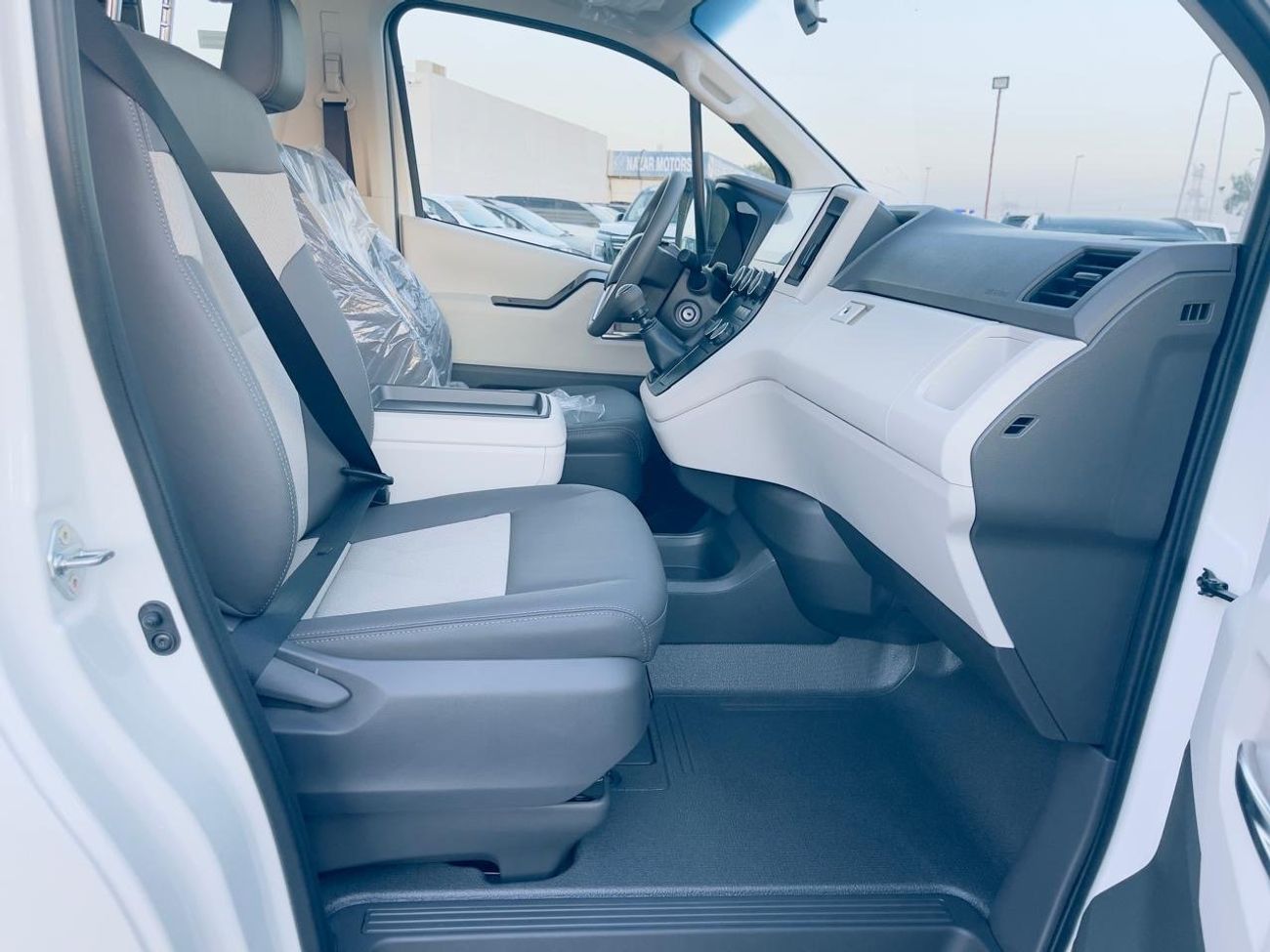 Toyota Hiace Commuter 2.8L