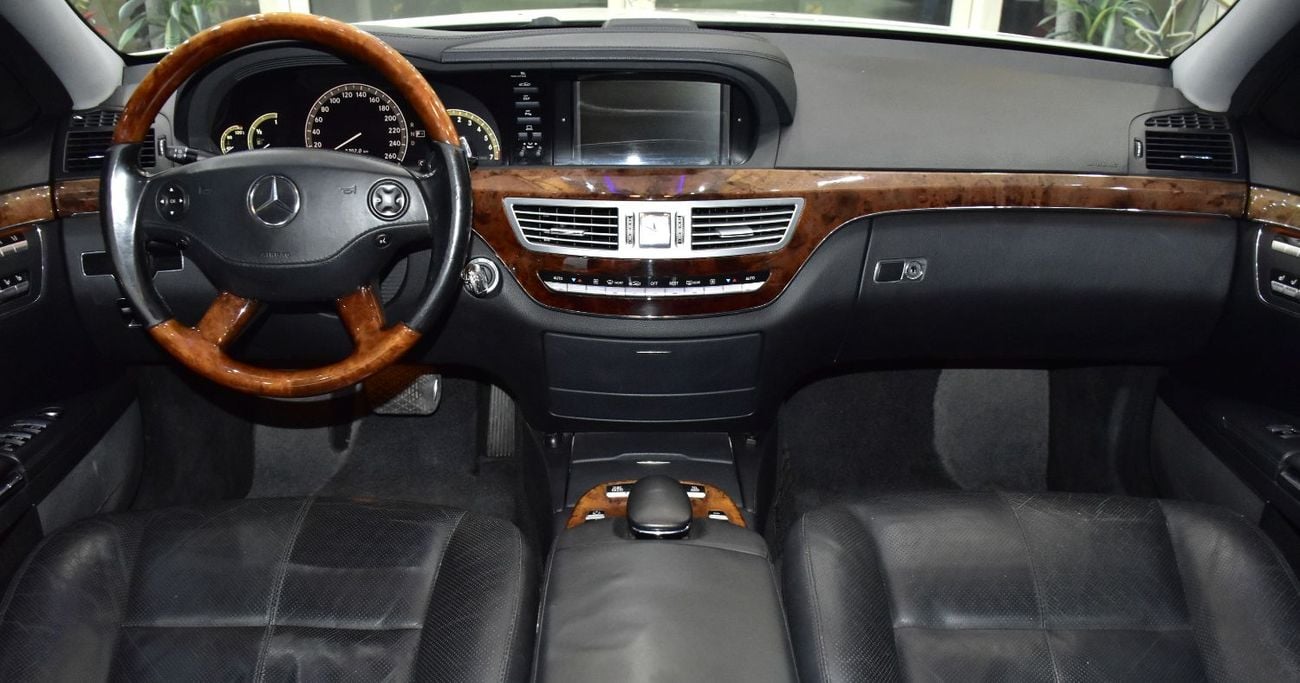 Mercedes-Benz S 550 EXCELLENT DEAL for our Mercedes Benz S550 ( 2008 Model ) in White Color Japanese Specs