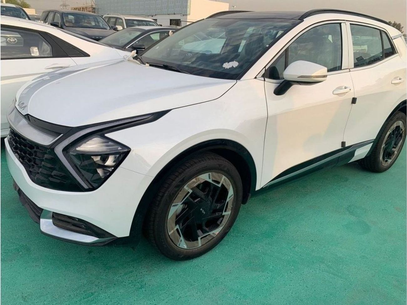 كيا سبورتيج 1.6L TURBO, SUV, 4X4, PETROL, PANORAMIC, GCC, 19' ALLOY WHEELS