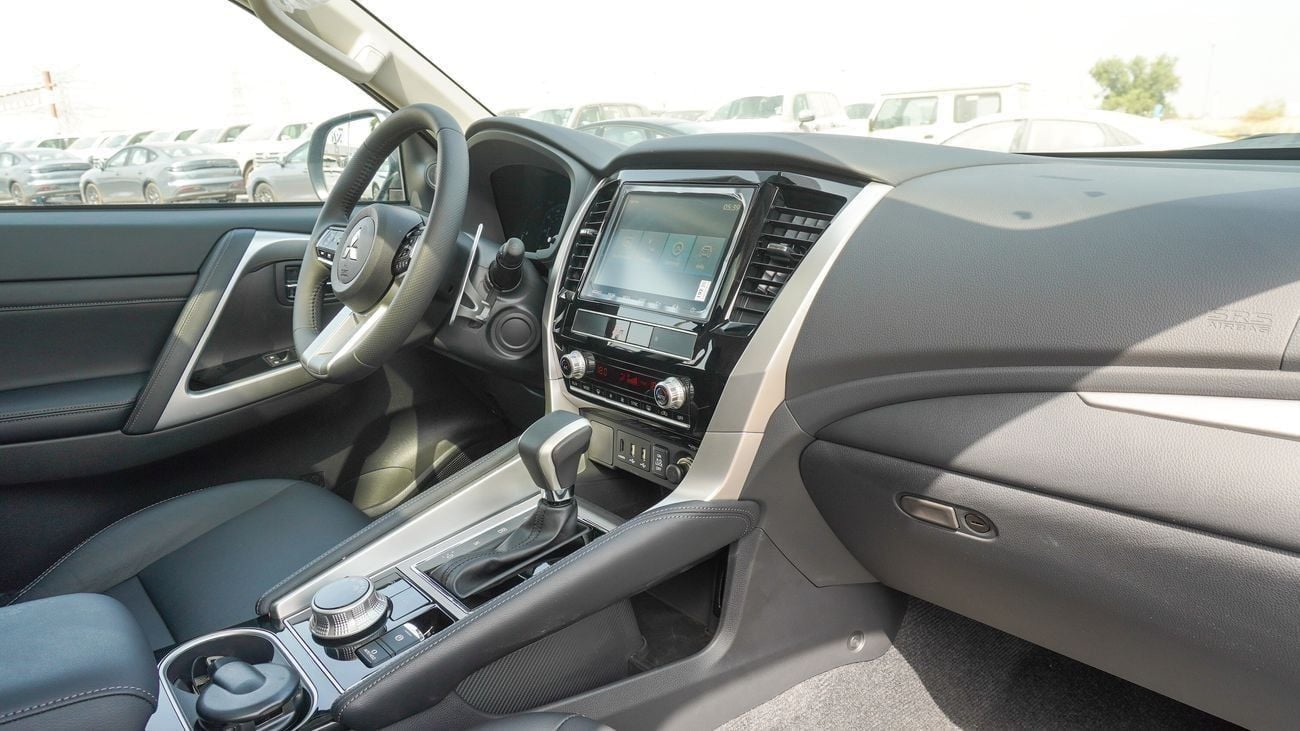 ميتسوبيشي مونتيرو سبورت 3.0L