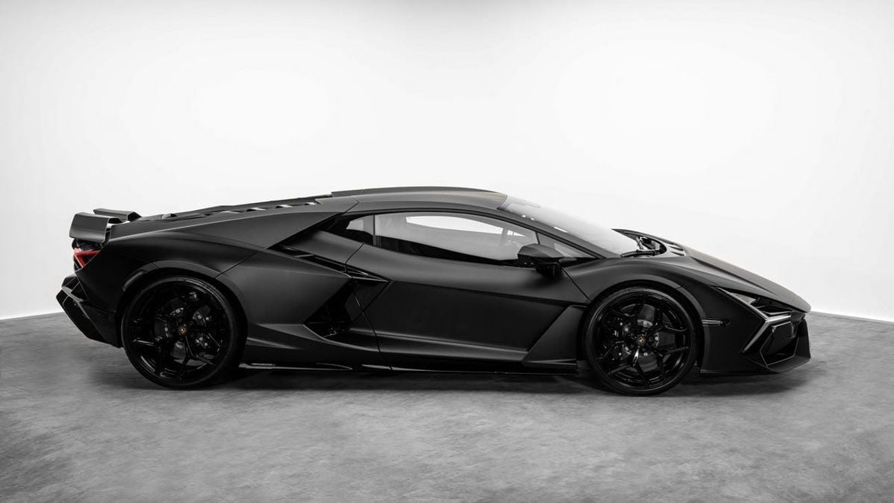 لامبورغيني ريفويلتو - 2025 - GCC Specs - Under 5-Year Warranty and Service Contract