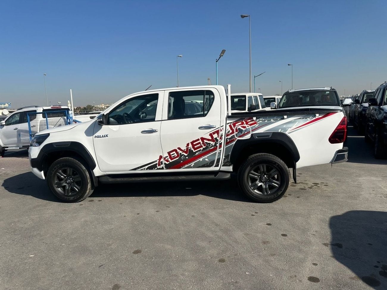 تويوتا هيلوكس GL 2.4L Double Cab Utility