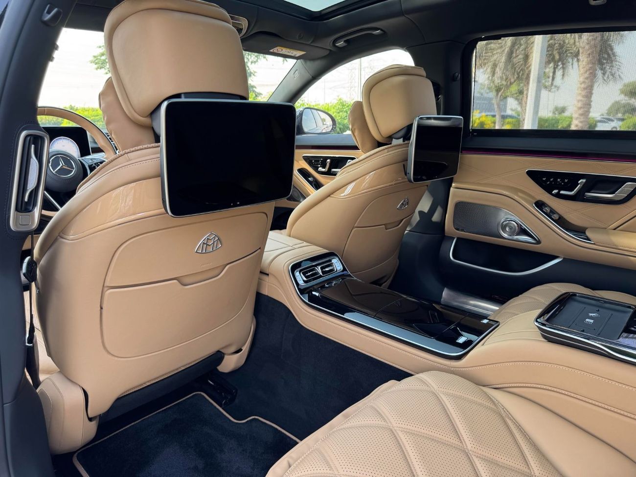 Mercedes Maybach S680 Maybach **2023** GCC SPEC UNDER WARRANTY AND SERVICE