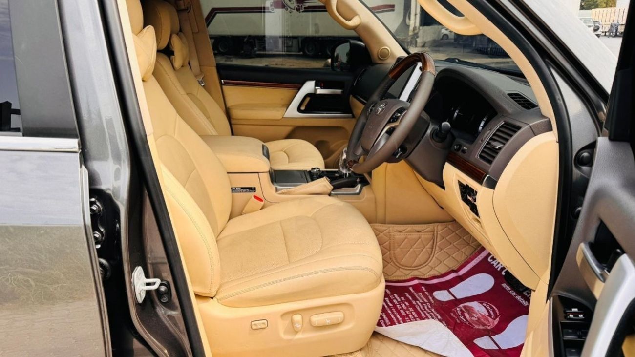 Toyota Land Cruiser SAHARA V8 DIESEL ENGINE | MODIFIED TO LC300 | ELECTRIC HEATED AND MEMORY SEAT | RHD | 2016