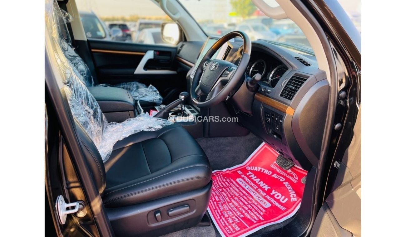 تويوتا لاند كروزر Toyota Landcruiser RHD Diesel engine model 2020 car very clean and good condition