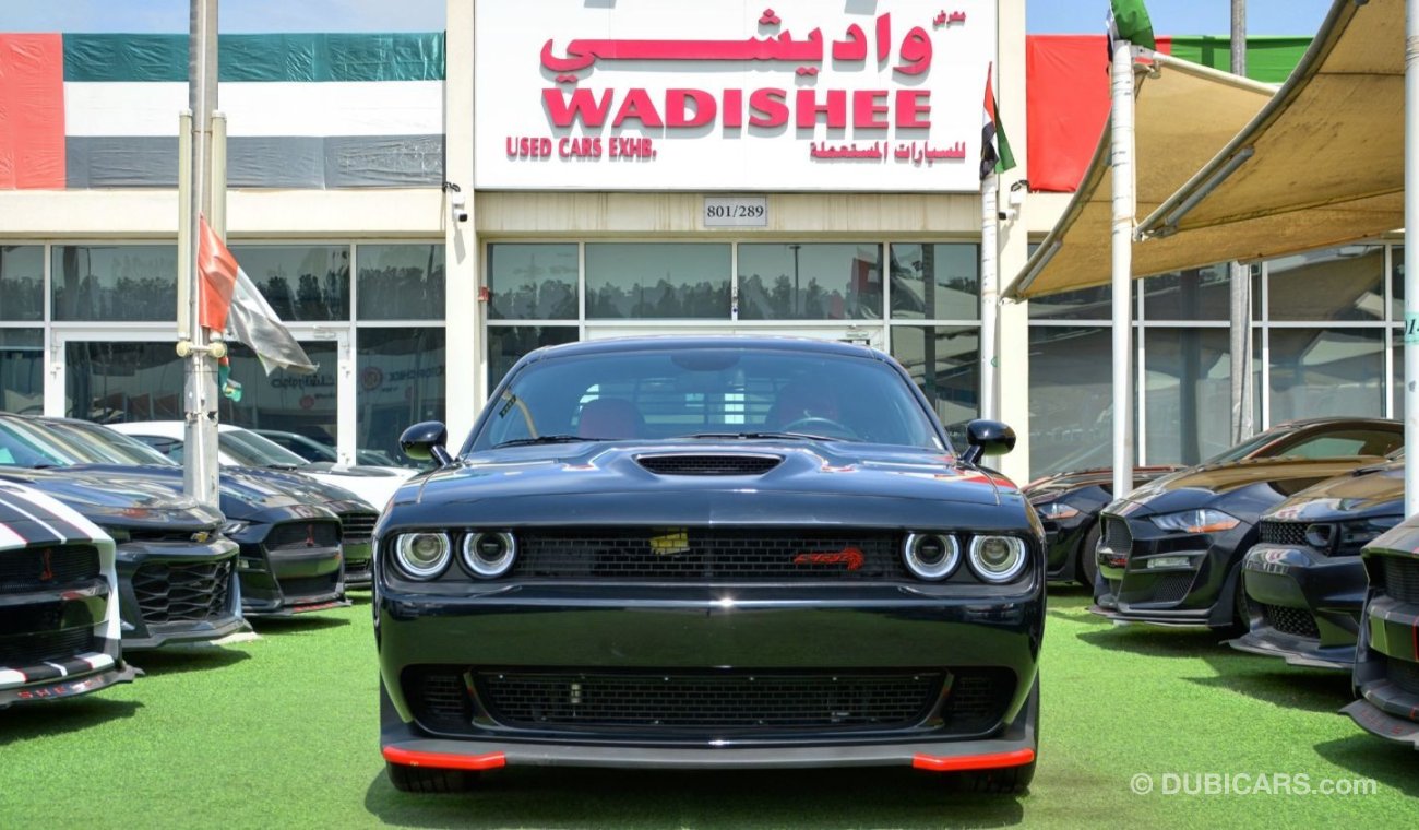 دودج تشالينجر Challenger SXT V6 2020/Leather Seats/SRT Kit/Low Miles/Excellent Condition