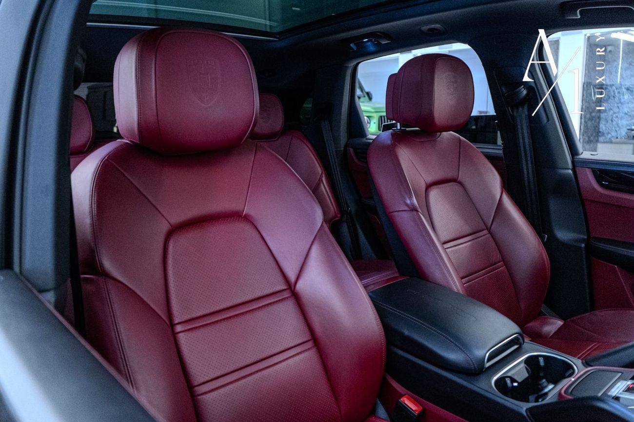 Porsche Cayenne Platinum Edition 2022 Porsche Cayenne, Warranty, Full Porsche Service History, GCC