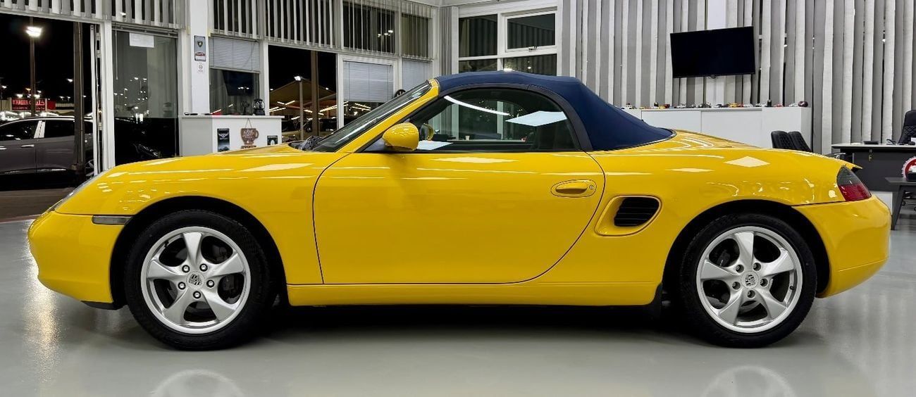 Porsche 718 Boxster Original paint .. Low Milegea .. Perfect Condition