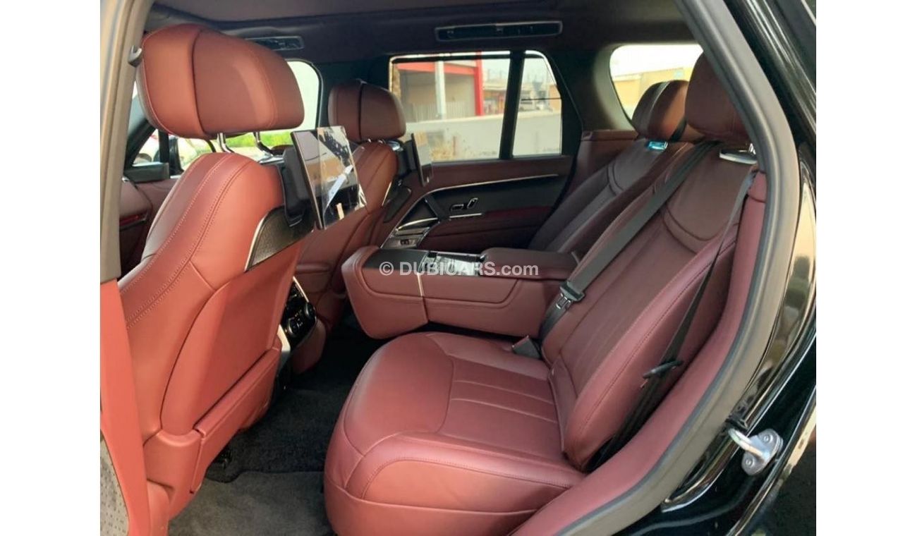 Land Rover Range Rover GCC SPEC UNDER WARRANTY AND SERVICE CONTRACT