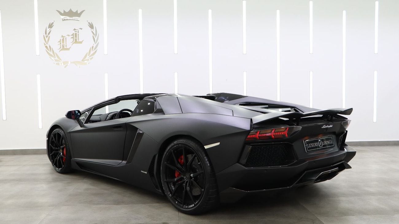 Lamborghini Aventador Lamborghini Avantador 2015 Roadster  6.5L V12 Excellent Condition