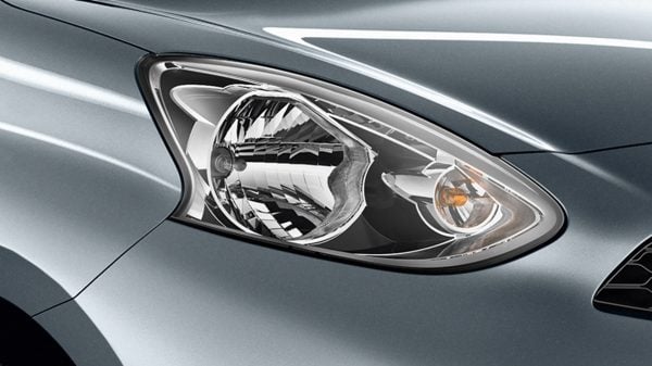 Nissan Micra exterior - Headlight