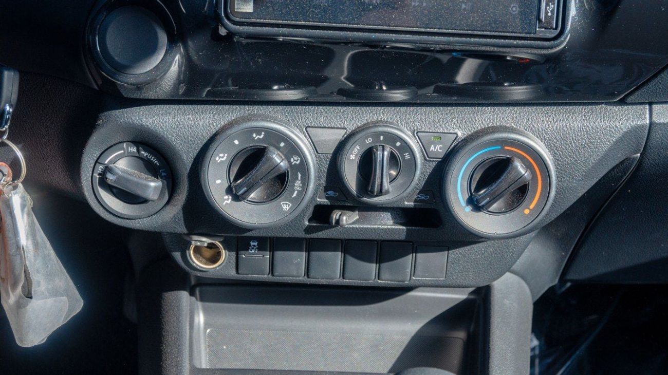 تويوتا هيلوكس Toyota Hilux 2025 2.4L  Diesel