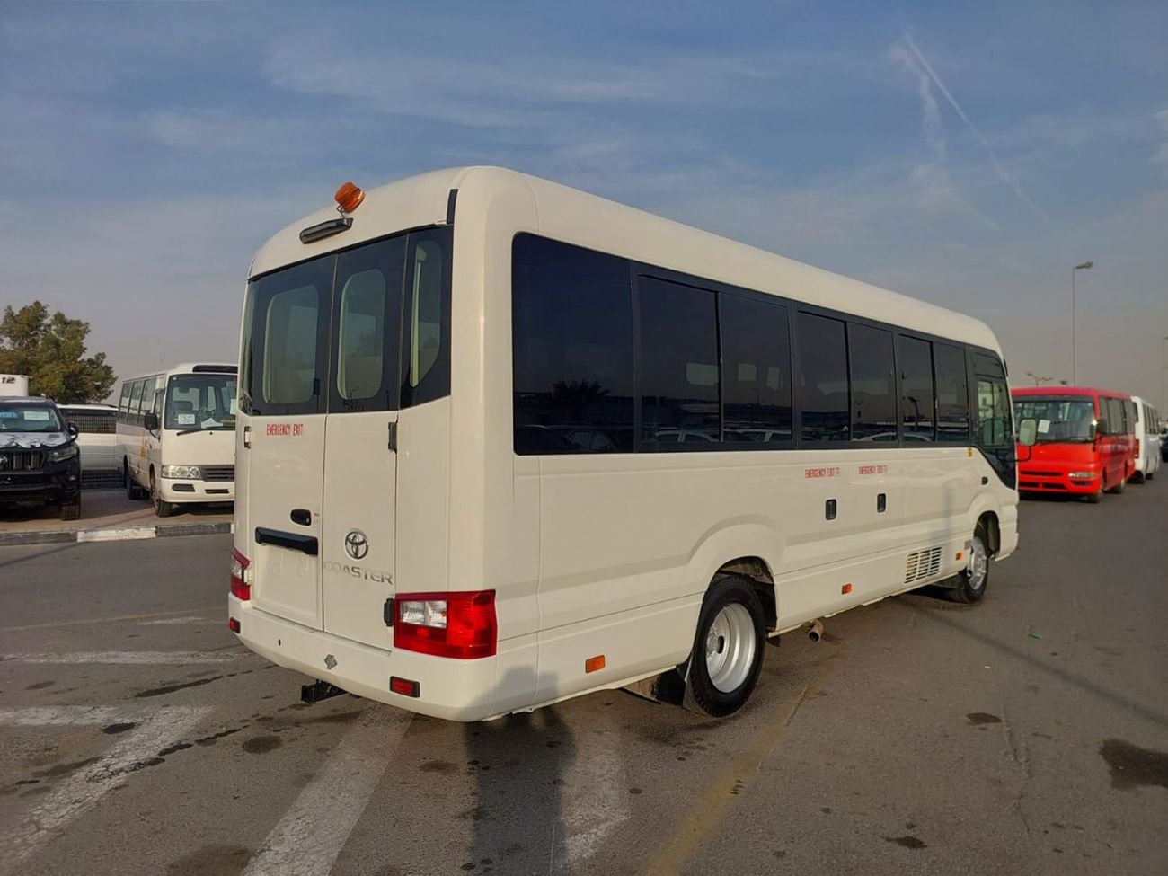 Toyota Coaster TOYOTA COASTER BUS RHD 2017 MODEL 4.0 L DIESEL AUTOMATIC(PM00207)