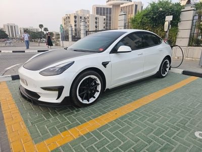 Tesla Model 3 LONG RANGE