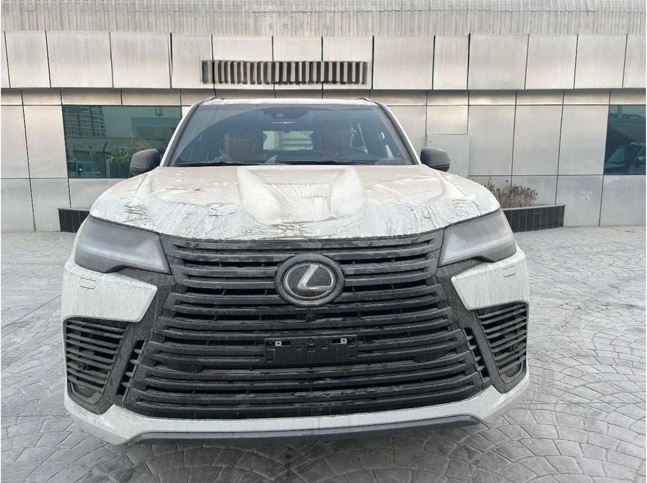 Lexus LX 600 LX 600 3.5L VIP 4 SEATER AUTOMATIC TRANSMISSION ( FOR RE- EXPORT ONLY )