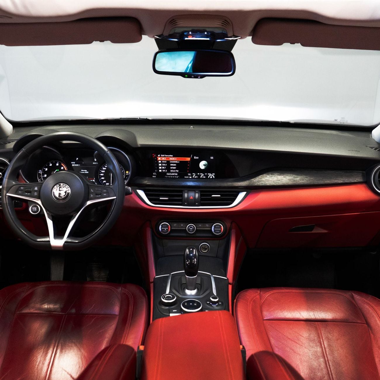 Alfa Romeo Stelvio AED 1,053 P.M • 0% Downpayment •  Alfa Romeo Stelvio S • 1 Year Warranty