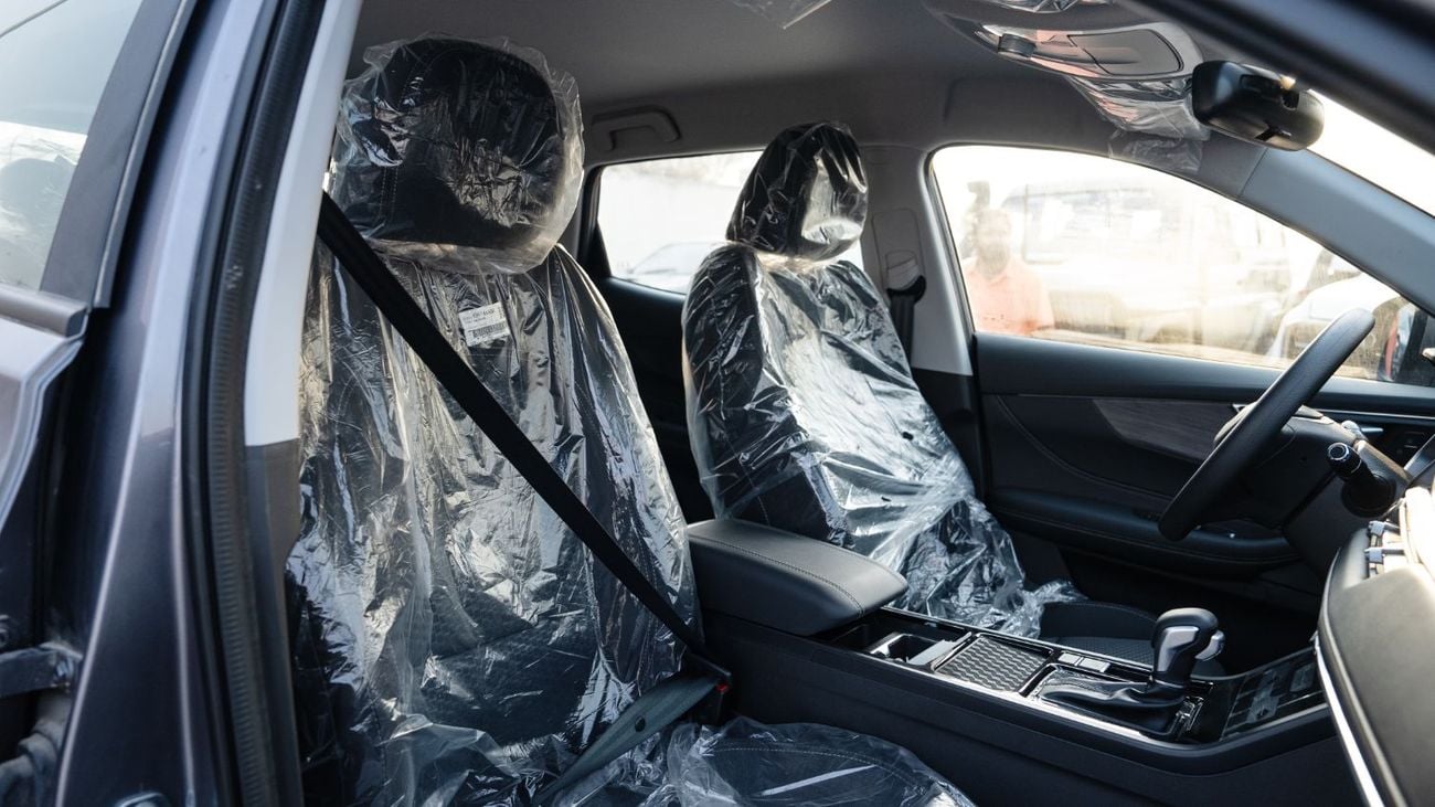 شيري تيجو 4 برو Comfort 1.5L - Grey Inside Black