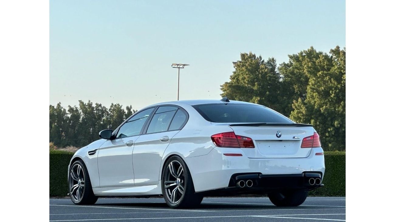 BMW M5 Competition BMW M5 2014 GCC // FSH // ACCIDENT FREE // PERFECT CONDITION