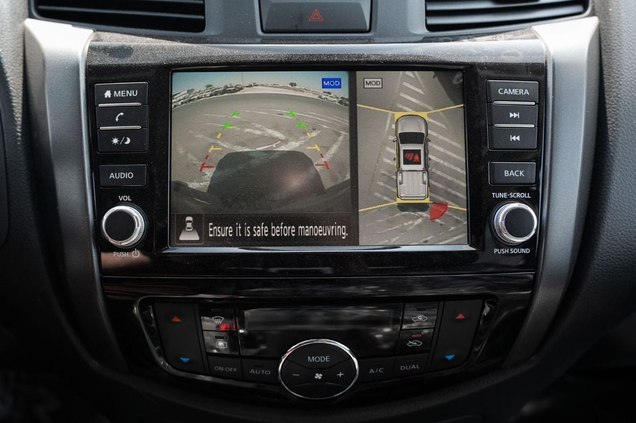 نيسان نافارا PRO-4X Off-Road | 2.5L Diesel 4WD A/T (Only For Export)