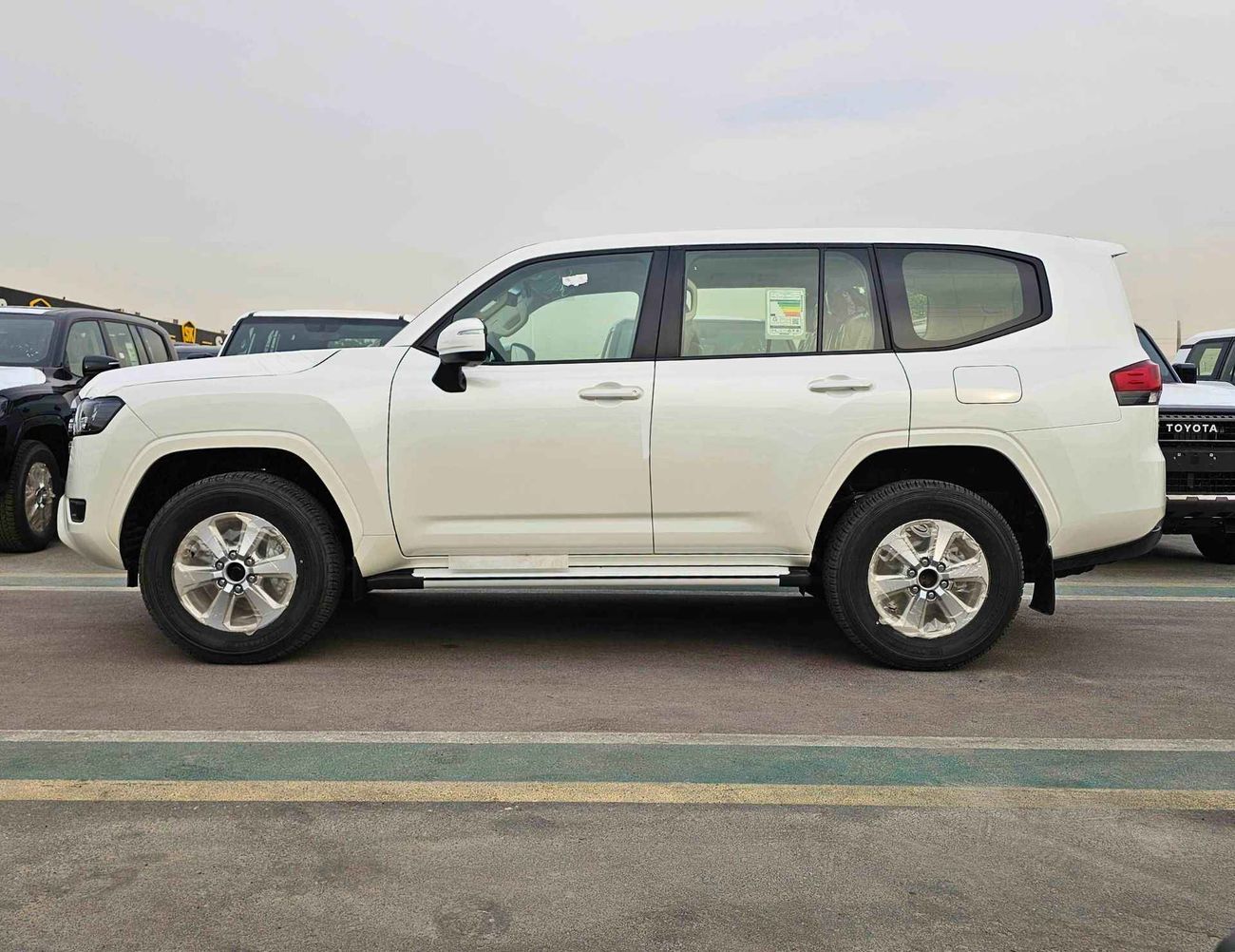 Toyota Land Cruiser LC300 GXR TWIN TURBO EURO 4 / 3.5L V6 PETROL / PWR SEAT / REAR A/C (CODE # GXR)