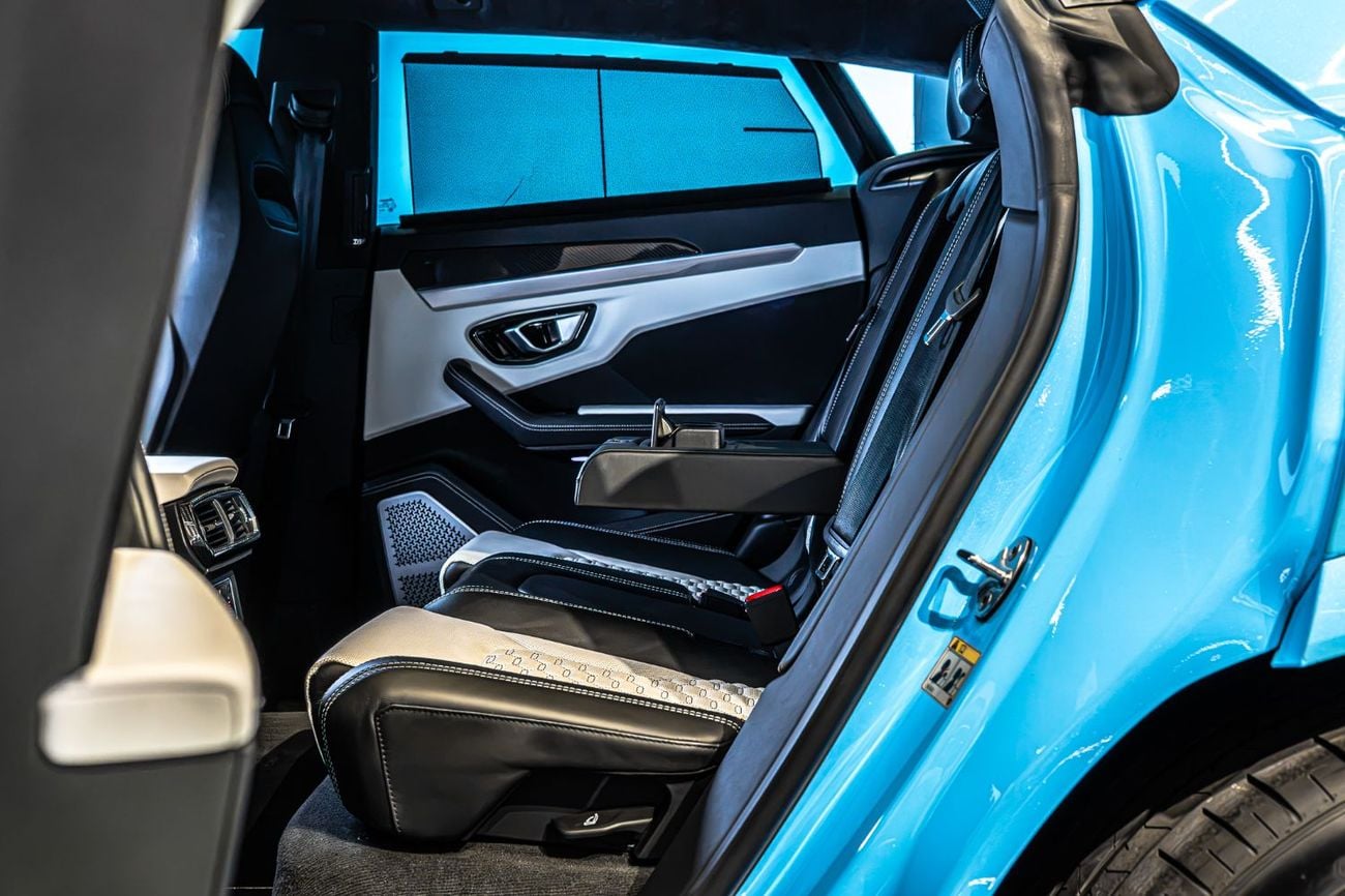 Lamborghini Urus STANDARD 2022 Lamborghini Urus | 4.0L Twin-Turbo V8 | 641 HP | Under Warranty | GCC Specs