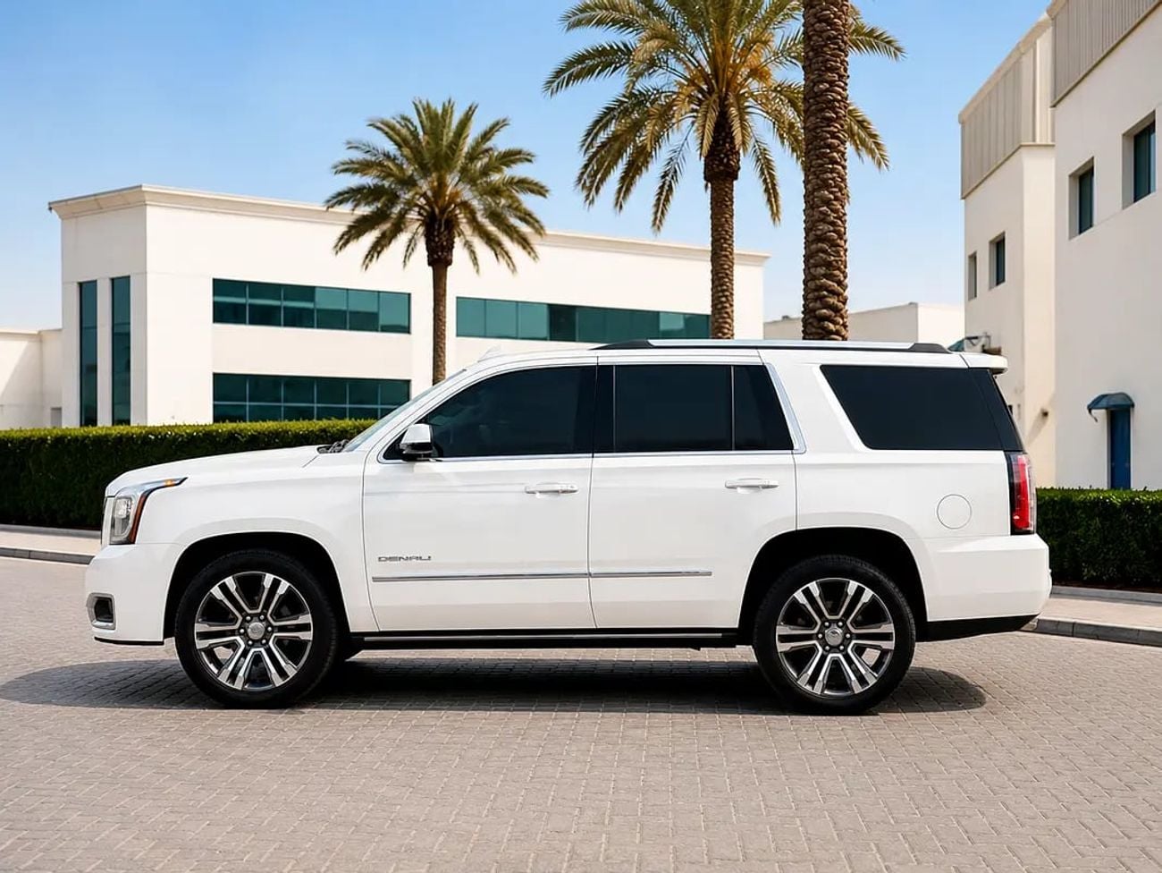 GMC Yukon 2,115 P.M 0% DP | Denali | GCC | Original Paint | 106K KM | 6.2L V8