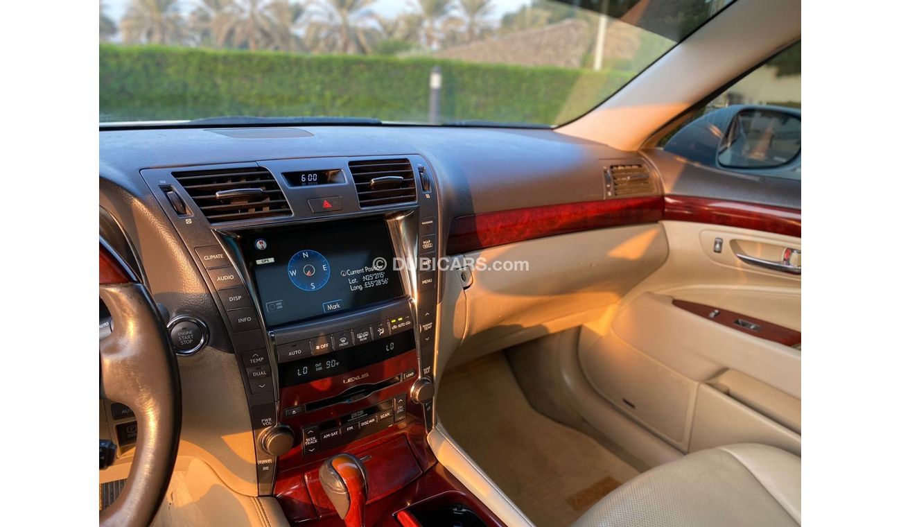 لكزس LS 460 لكزس LS460 بحاله ممتازه موديل 2008