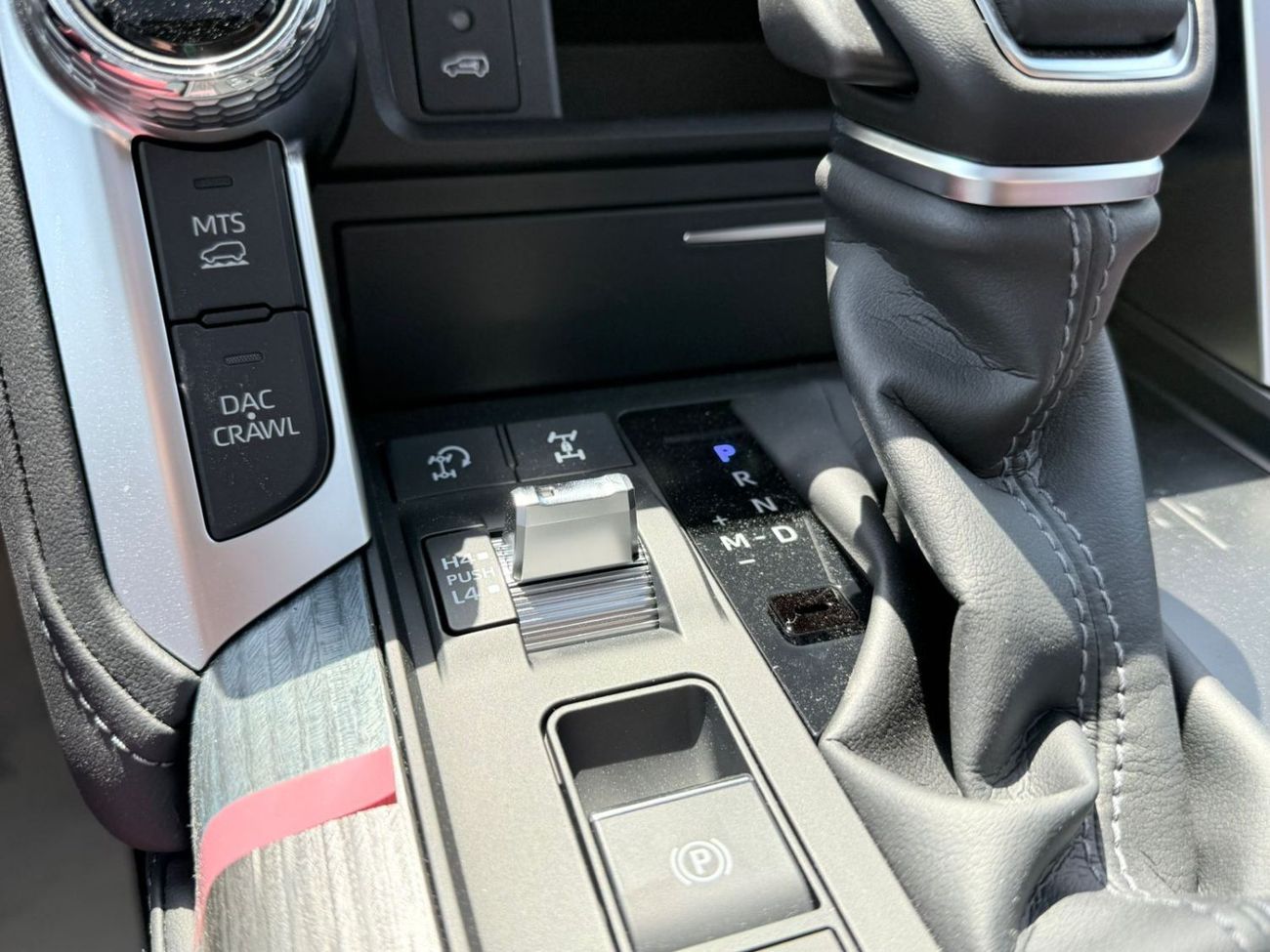 تويوتا لاند كروزر VXR 3.5L Twin Turbo , Petrol , Full Option  2025 Model