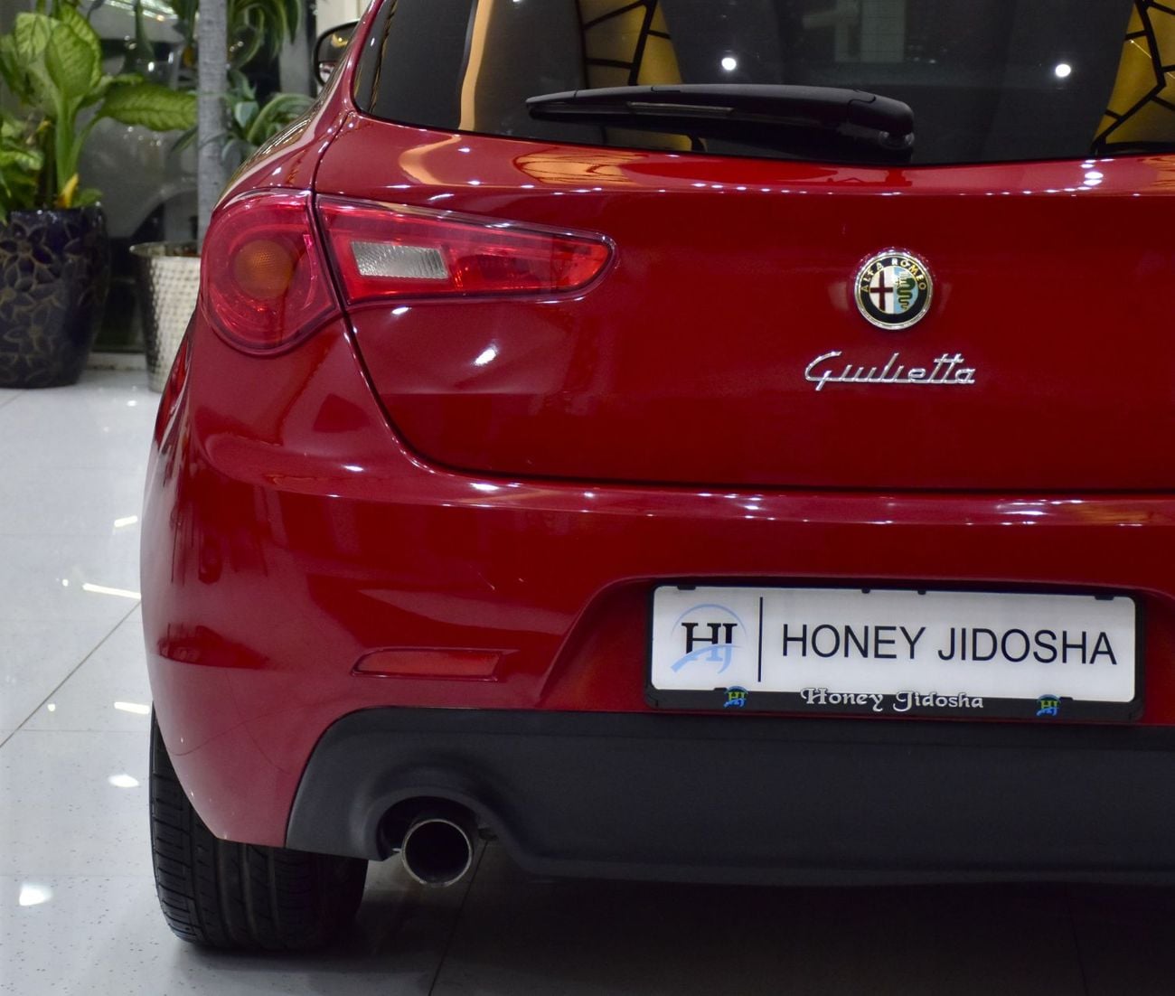 Alfa Romeo Giulietta EXCELLENT DEAL for our Alfa Romeo Giulietta ( 2013 Model ) in Red Color Japanese Specs