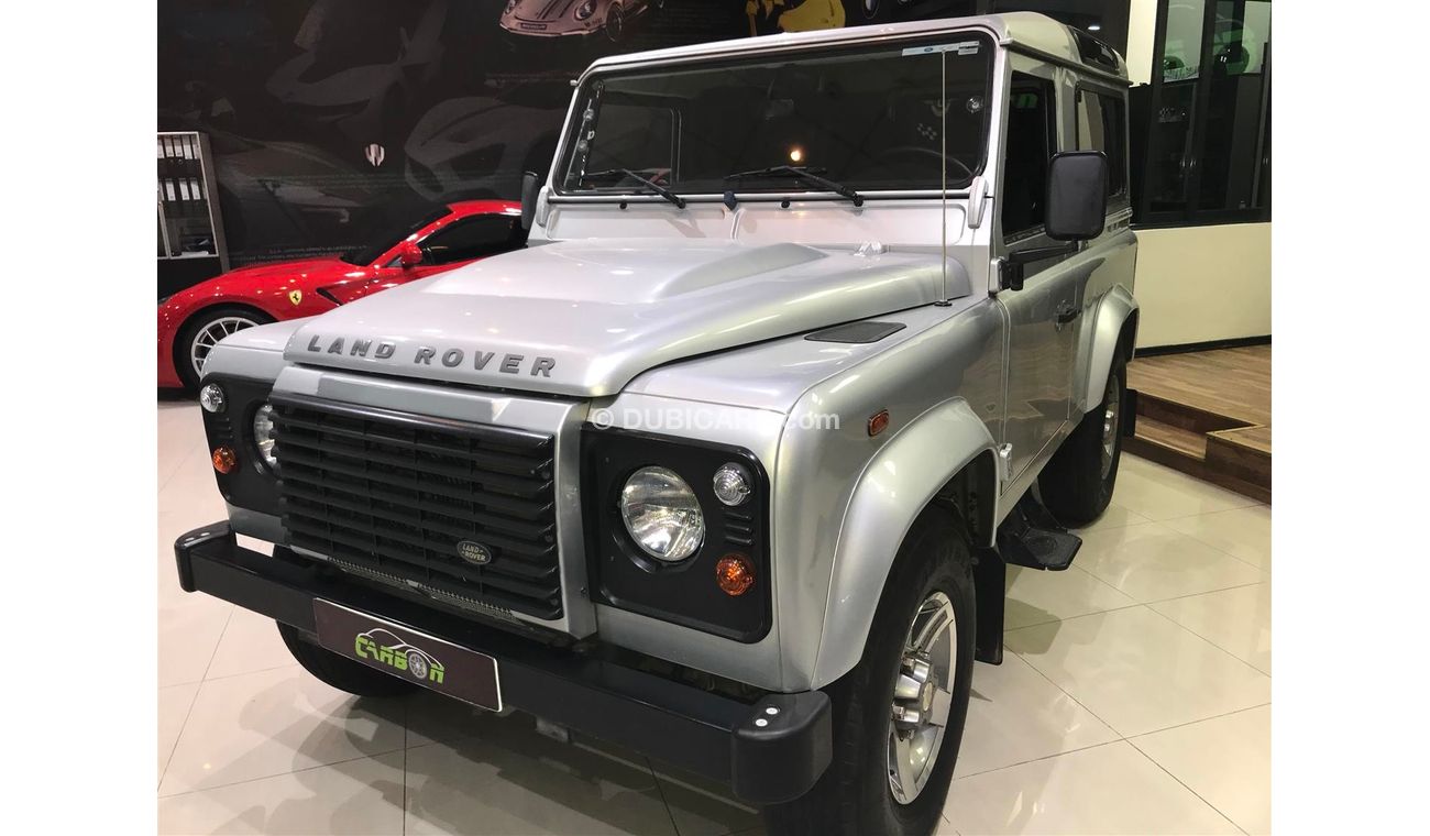 لاند روفر ديفندر - 2012 - GCC - ONE YEAR WARRANTY