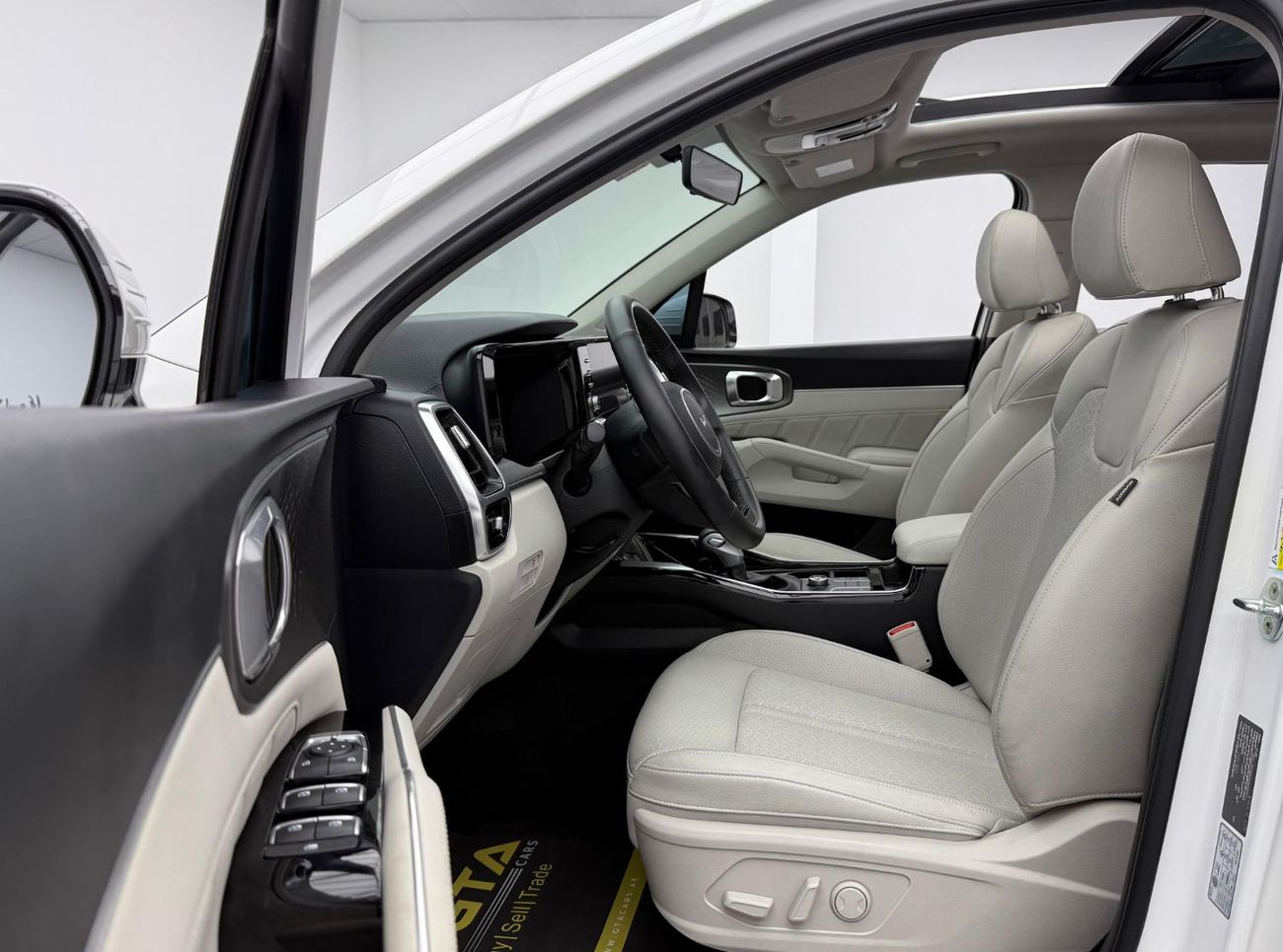 كيا سورينتو 2022 Kia Sorento DLX, 2027 Kia Warranty, Full Kia Service History, 7 Seater, GCC