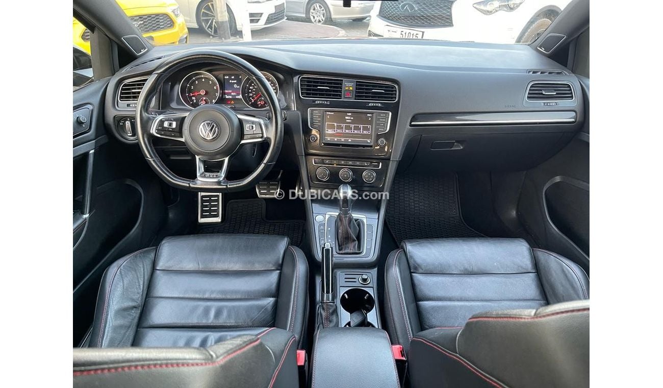 Volkswagen Golf GTI P2 Volkswagen Golf GTi